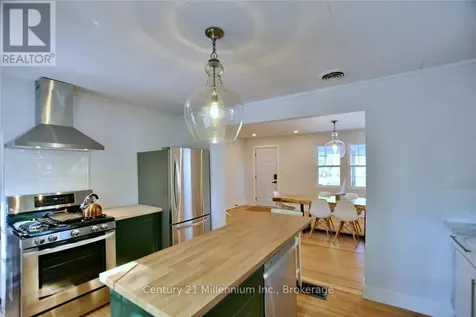 85 Glenwood Drive Wasaga Beach ON L9Z 2K5