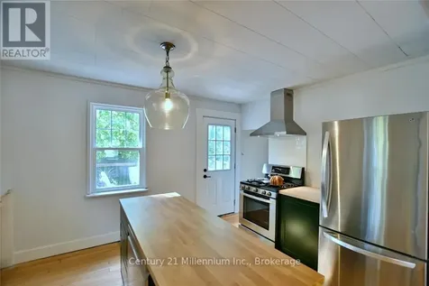 85 Glenwood Drive Wasaga Beach ON L9Z 2K5