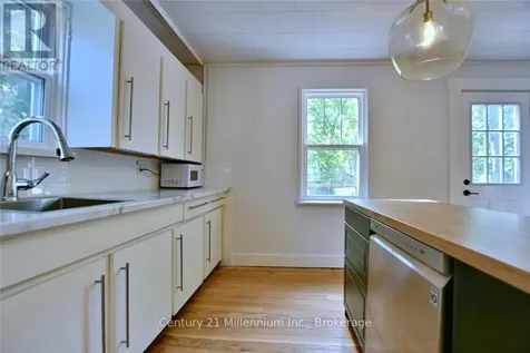 85 Glenwood Drive Wasaga Beach ON L9Z 2K5