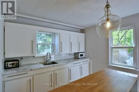 85 Glenwood Drive Wasaga Beach ON L9Z 2K5