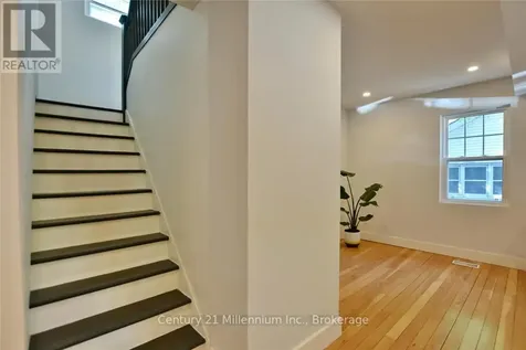 85 Glenwood Drive Wasaga Beach ON L9Z 2K5