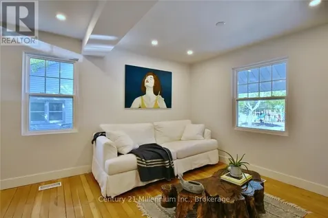 85 Glenwood Drive Wasaga Beach ON L9Z 2K5