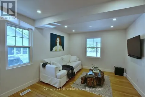 85 Glenwood Drive Wasaga Beach ON L9Z 2K5