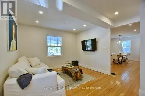 85 Glenwood Drive Wasaga Beach ON L9Z 2K5