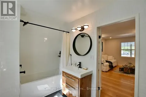 85 Glenwood Drive Wasaga Beach ON L9Z 2K5