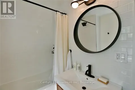 85 Glenwood Drive Wasaga Beach ON L9Z 2K5