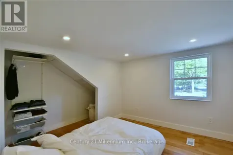 85 Glenwood Drive Wasaga Beach ON L9Z 2K5