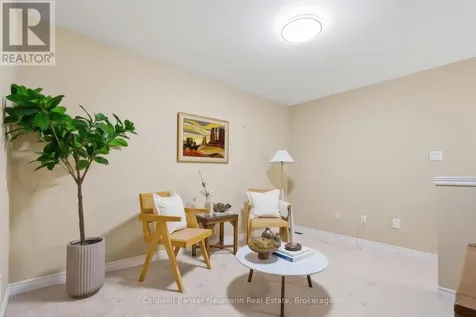 19 Simmonds Drive Guelph (victoria North) ON N1E 0H4