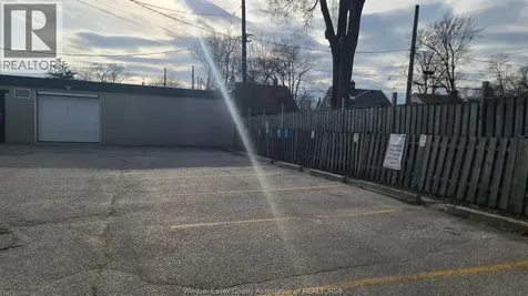 4640-4690 Tecumseh Road East Windsor ON N8W 1K7