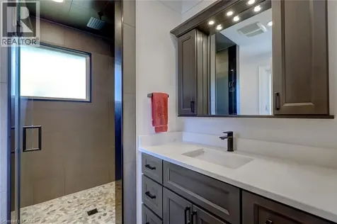 44 Fifty Road Stoney Creek ON L8J 2X6