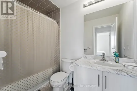 75 Puisaya Drive Richmond Hill ON L4E 1L2