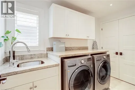 12 Nicosia Road Mount Hope ON L0R 1W0