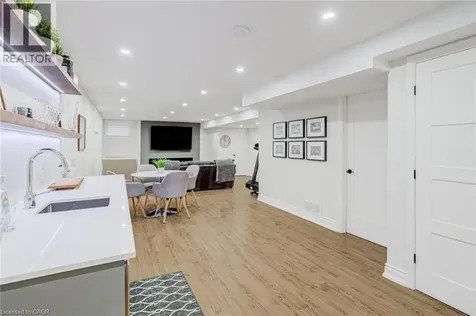 12 Nicosia Road Mount Hope ON L0R 1W0