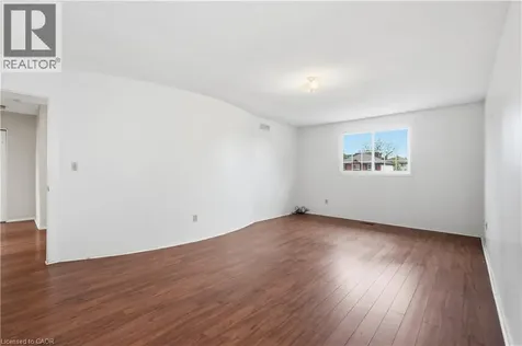 62 Dragoon Drive Hamilton ON L9B 2E4