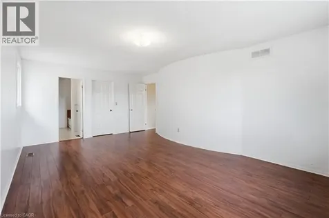 62 Dragoon Drive Hamilton ON L9B 2E4
