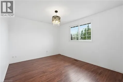 62 Dragoon Drive Hamilton ON L9B 2E4