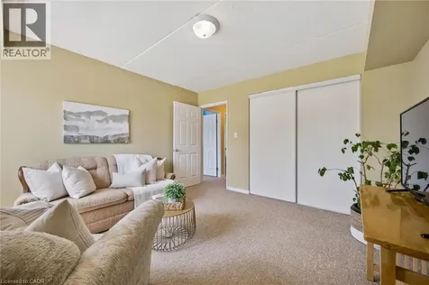 12 Holborn Drive Kitchener ON N2A 0A4