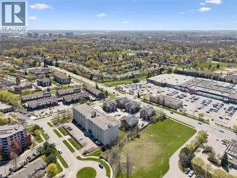 12 Holborn Drive Kitchener ON N2A 0A4