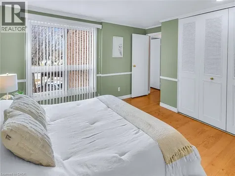 28 Underhill Crescent Kitchener ON N2A 2S8