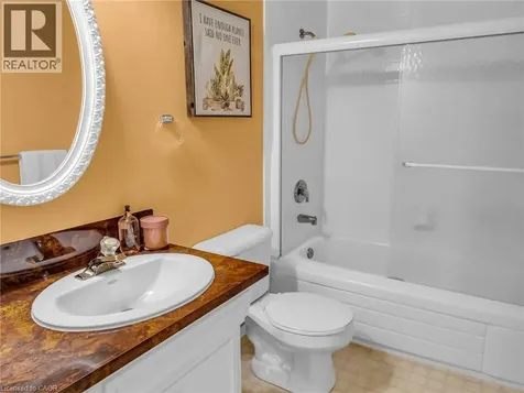 28 Underhill Crescent Kitchener ON N2A 2S8