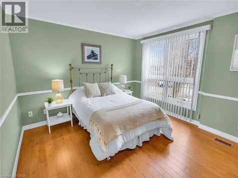 28 Underhill Crescent Kitchener ON N2A 2S8
