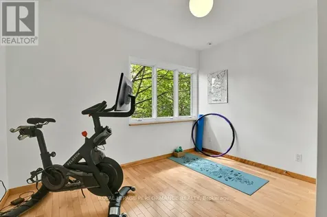 29 Mount Pleasant Avenue Ottawa ON K1S 0L7