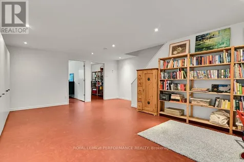 29 Mount Pleasant Avenue Ottawa ON K1S 0L7