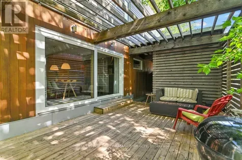 29 Mount Pleasant Avenue Ottawa ON K1S 0L7