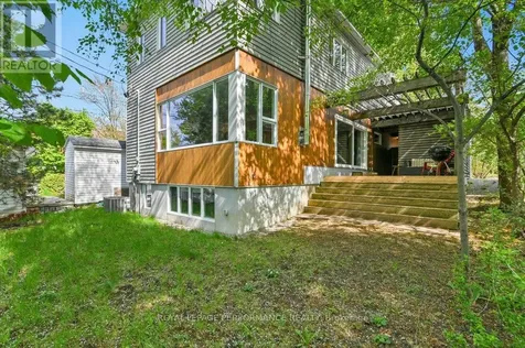 29 Mount Pleasant Avenue Ottawa ON K1S 0L7