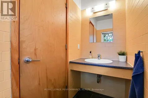 29 Mount Pleasant Avenue Ottawa ON K1S 0L7