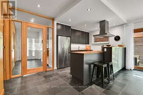 29 Mount Pleasant Avenue Ottawa ON K1S 0L7