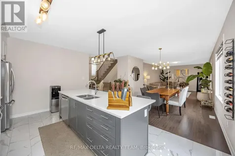 748 Vennecy Terrace Ottawa ON K1W 1H2