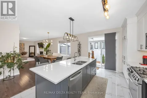 748 Vennecy Terrace Ottawa ON K1W 1H2