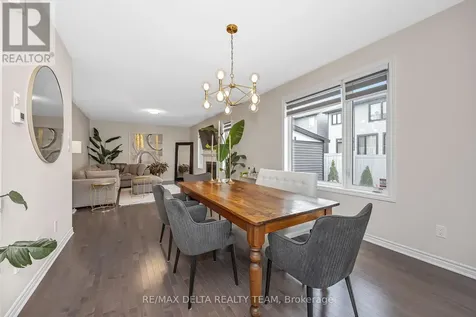 748 Vennecy Terrace Ottawa ON K1W 1H2