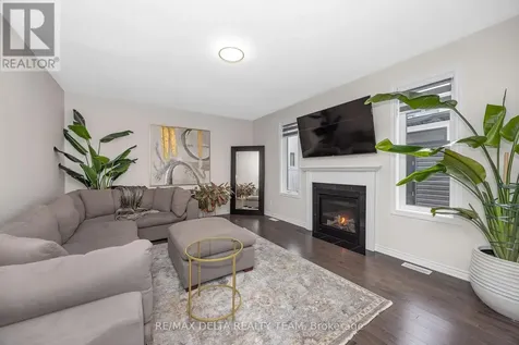 748 Vennecy Terrace Ottawa ON K1W 1H2
