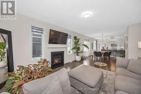 748 Vennecy Terrace Ottawa ON K1W 1H2