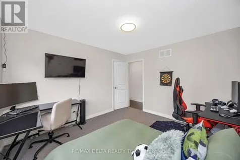 748 Vennecy Terrace Ottawa ON K1W 1H2