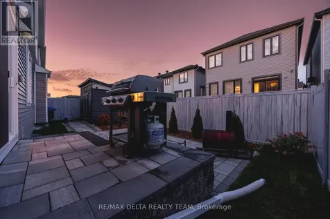 748 Vennecy Terrace Ottawa ON K1W 1H2