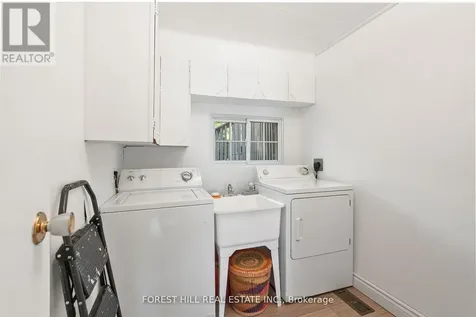672 Hatton Avenue Selwyn ON K0L 1H0