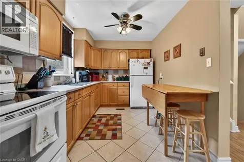 263 East 38th Street Hamilton ON L8V 4G2