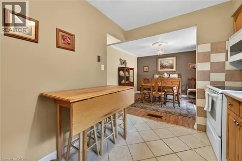 263 East 38th Street Hamilton ON L8V 4G2