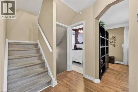 263 East 38th Street Hamilton ON L8V 4G2