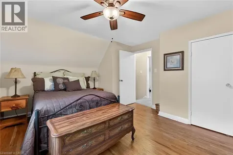 263 East 38th Street Hamilton ON L8V 4G2