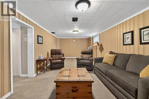 263 East 38th Street Hamilton ON L8V 4G2