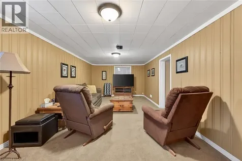 263 East 38th Street Hamilton ON L8V 4G2