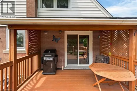 263 East 38th Street Hamilton ON L8V 4G2