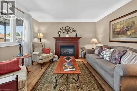 263 East 38th Street Hamilton ON L8V 4G2