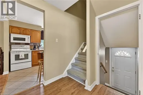 263 East 38th Street Hamilton ON L8V 4G2