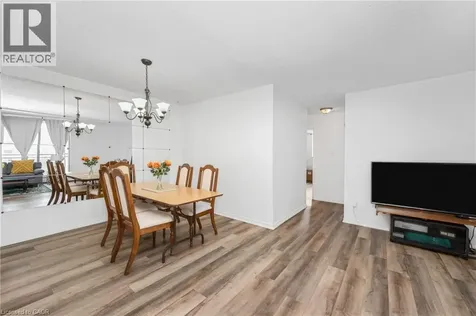 975 Warwick Court Burlington ON L7T 3Z7