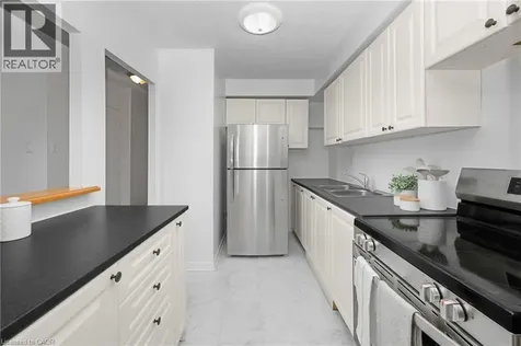 975 Warwick Court Burlington ON L7T 3Z7